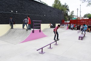 Inauguran centros de patinaje en Tlalpan.