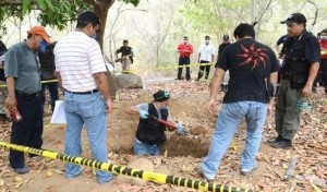 Siguen en el país los hallazgos de fosas y cadáveres