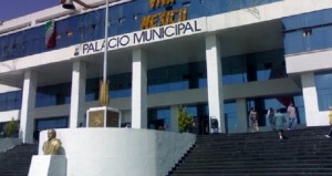 Duran Reveles dejo una deuda de 700 millones de pesos