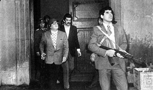 Devine admite solamente que la CIA conspiró contra Allende