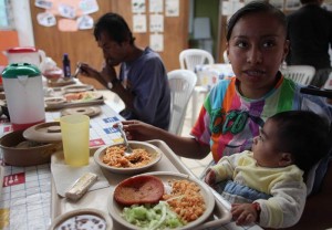 En un año la Sedeso distribuyó en sus comedores comunitarios 12 millones 760 mil raciones alimentarias gratuitas o a 10 pesos