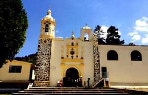 Templo de de Santa María Tulantongo