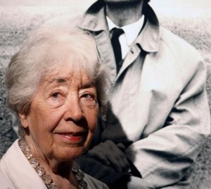 Aurora Bernárdez