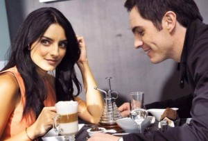"A la mala", protagonizada por Aislinn Derbez y Mauricio Ochmann Foto: Especial