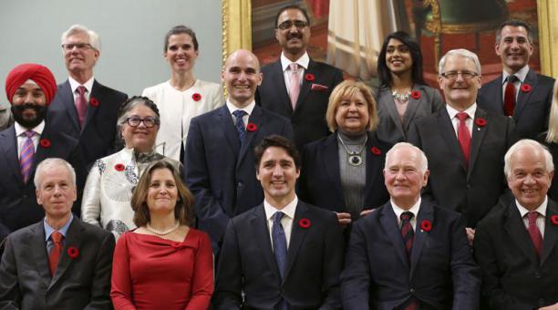 El nuevo primer Ministro, Justin Trudeau junto a su Gabinete Foto: AFP