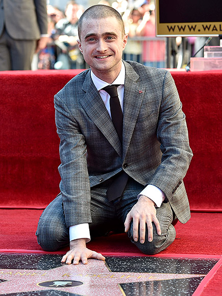 El actor de 24 años junto a su estrella.